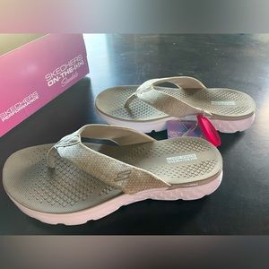 Sketcher on-the -go sandals size 10